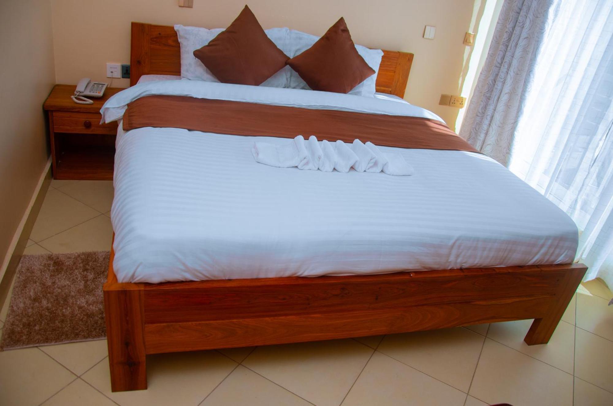 Aves Executive Hotel Arusha Exterior foto