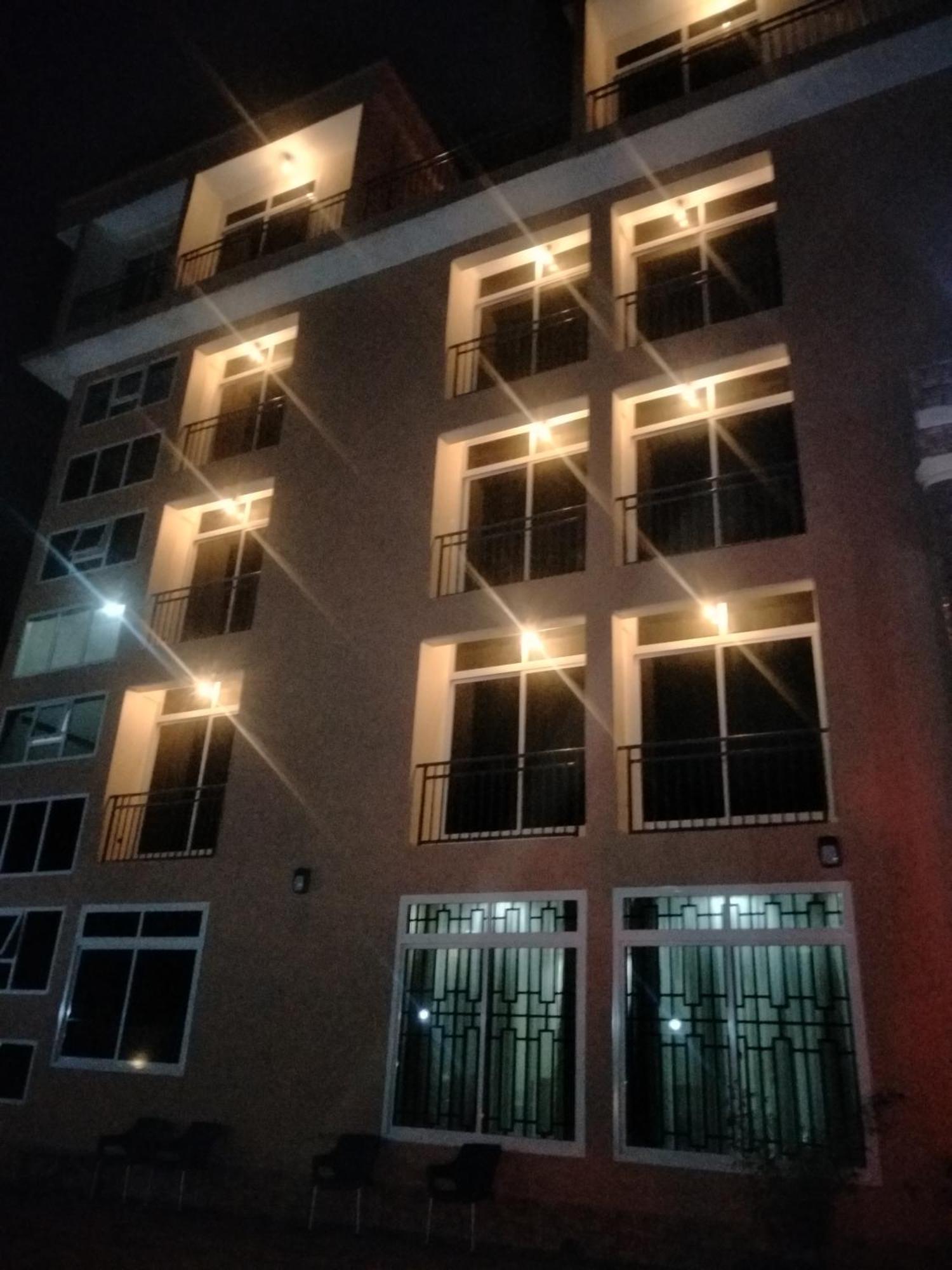 Aves Executive Hotel Arusha Exterior foto